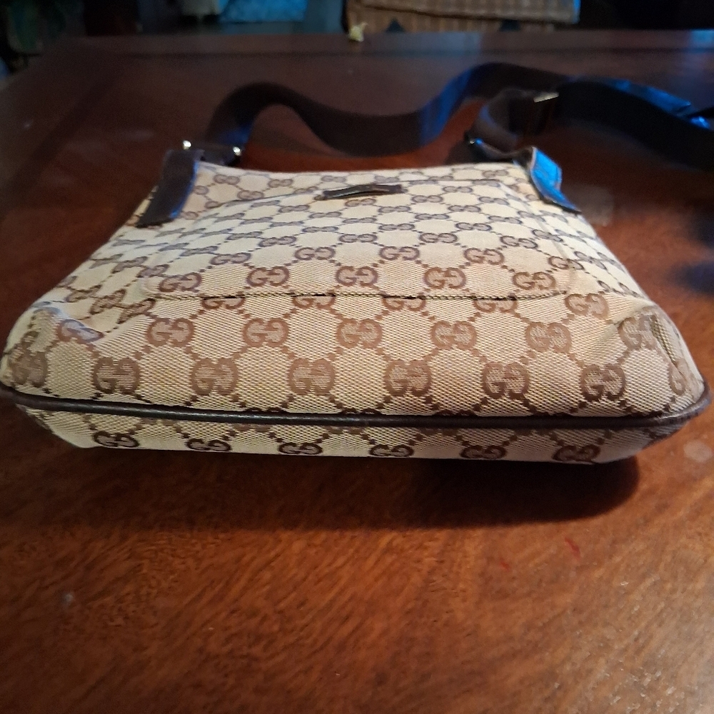 Gucci Tan and Brown Crossbody Bag - Picture 6 of 16